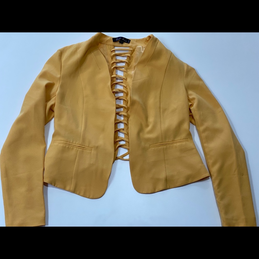 Mid - Sized Blazer
